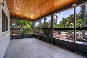 5135 101st St N, Saint Petersburg, FL 33708 - Photo 5