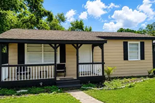 2109 E Navajo Ave, Tampa, FL 33612 - Photo 1