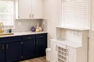 2109 E Navajo Ave, Tampa, FL 33612 - Photo 9