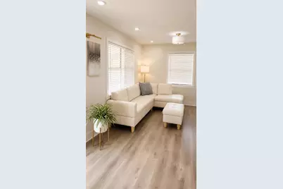 2109 E Navajo Avenue, Tampa, FL 33612 - Photo 3