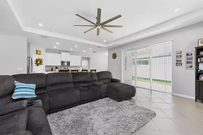 12512 Brick Cobblestone Drive, Riverview, FL 33579 - Photo 3