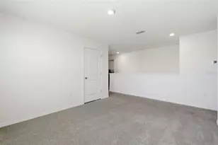 36882 Goffaux Loop, Zephyrhills, FL 33541 - Photo 25