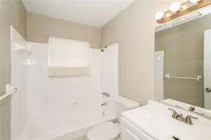 4117 E Okara Rd, Tampa, FL 33617 - Photo 15