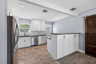 734 40th Ave NE, Saint Petersburg, FL 33703 - Photo 9