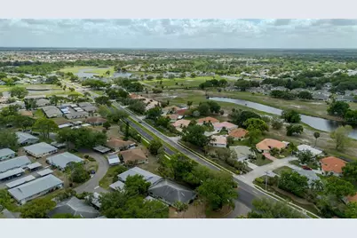 1203 Haddington Circle #0, Sun City Center, FL 33573 - Photo 9