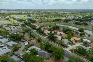 1203 Haddington Cir, Sun City Center, FL 33573 - Photo 9