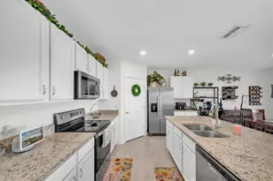 2826 Van Amber Ct, Lakeland, FL 33811 - Photo 11