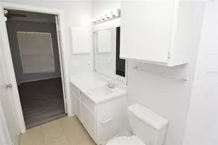 8641 Fancy Finch Dr, Tampa, FL 33614 - Photo 35