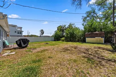 824 61st Avenue NE, Saint Petersburg, FL 33703 - Photo 25