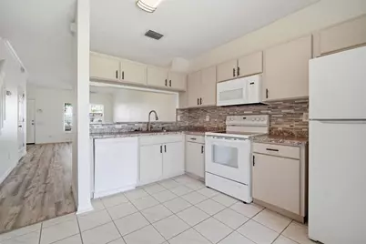 6229 Bayside Key Drive, Tampa, FL 33615 - Photo 13