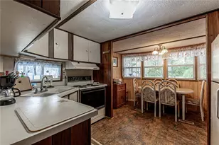 37031 Karen Ave, Zephyrhills, FL 33542 - Photo 3