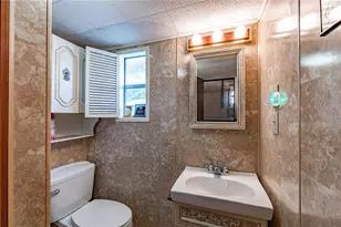 37031 Karen Ave, Zephyrhills, FL 33542 - Photo 19