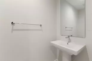 275 1st Ave S, Saint Petersburg, FL 33701 - Photo 13