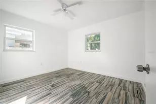 3811 44th Ave N, Saint Petersburg, FL 33714 - Photo 13