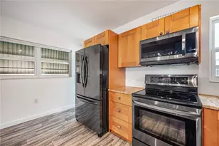 3811 44th Ave N, Saint Petersburg, FL 33714 - Photo 9