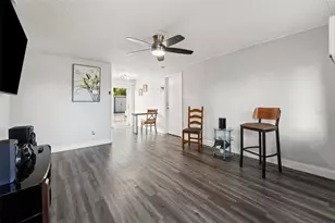 8996 Southern Comfort Dr, Largo, FL 33773 - Photo 5