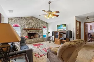 215 Santa Rosa Dr, Winter Haven, FL 33884 - Photo 3