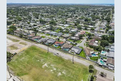 12137 Orange Blossom Drive, Seminole, FL 33772 - Photo 53