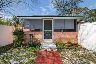 322 1/2 47th Street N, Saint Petersburg, FL 33713 - Photo 1