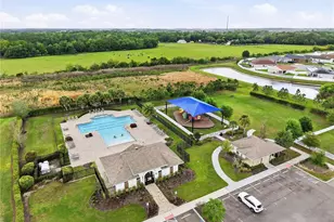 7100 Twisting Pines Loop, Zephyrhills, FL 33541 - Photo 27