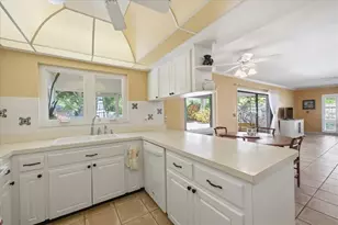 13305 Golf Crest Cir, Tampa, FL 33618 - Photo 15