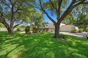 13305 Golf Crest Cir, Tampa, FL 33618 - Photo 35