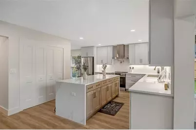 13313 Golf Crest Circle, Tampa, FL 33618 - Photo 23