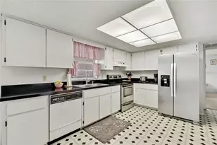 11323 Elgin Blvd, Spring Hill, FL 34608 - Photo 9