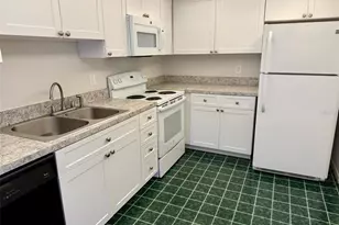 255 Dolphin Point, Clearwater Beach, FL 33767 - Photo 15