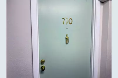 255 Dolphin Point #710, Clearwater Beach, FL 33767 - Photo 17