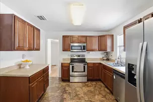 3337 16th St N, Saint Petersburg, FL 33704 - Photo 9