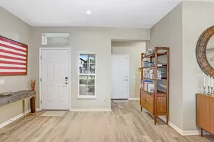 11404 Crowned Sparrow Ln, Tampa, FL 33626 - Photo 5