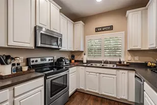 9904 Palermo Breeze Wy, Tampa, FL 33619 - Photo 19