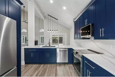 10218 Charleston Corner Road, Tampa, FL 33635 - Photo 5