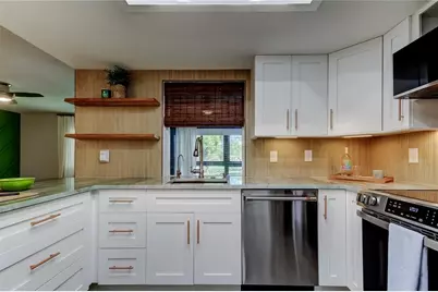 2673 Sabal Springs Circle #201, Clearwater, FL 33761 - Photo 5