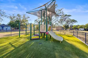 650 East Harbor Dr S, Saint Petersburg, FL 33705 - Photo 41