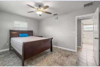 3252 21st Place SW, Largo, FL 33774 - Photo 15