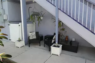 1025 7th St, Saint Petersburg, FL 33701 - Photo 3