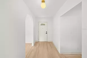 903 Lanewood Dr, Seffner, FL 33584 - Photo 9