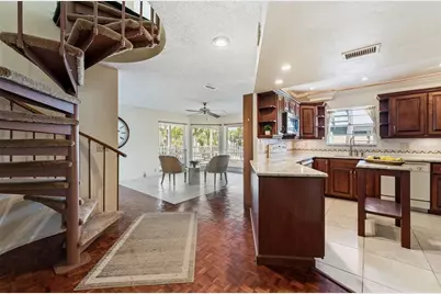 12505 Sunshine Lane, Treasure Island, FL 33706 - Photo 7