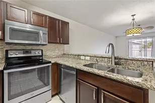 8505 Edgewater Pl Blvd, Tampa, FL 33615 - Photo 7