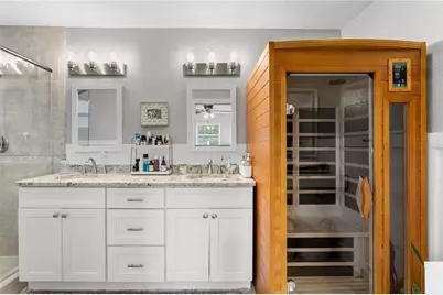 802 Dartmoor Street N, Saint Petersburg, FL 33701 - Photo 21