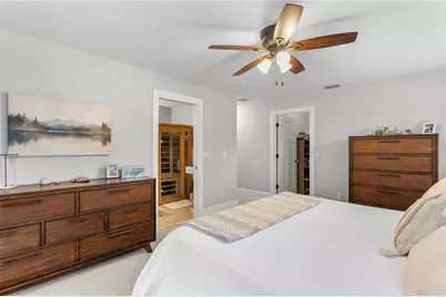 802 Dartmoor Street N, Saint Petersburg, FL 33701 - Photo 17