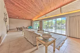 7102 Mandy Ln, New Port Richey, FL 34652 - Photo 7