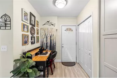 7001 Twelve Oaks Boulevard, Tampa, FL 33634 - Photo 9