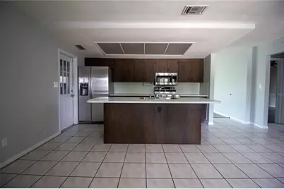 10760 62nd Avenue, Seminole, FL 33772 - Photo 9