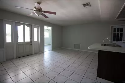 10760 62nd Avenue, Seminole, FL 33772 - Photo 11