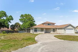 822 Diane Cir, Englewood, FL 34223 - Photo 3