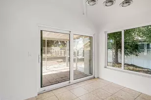 822 Diane Cir, Englewood, FL 34223 - Photo 9