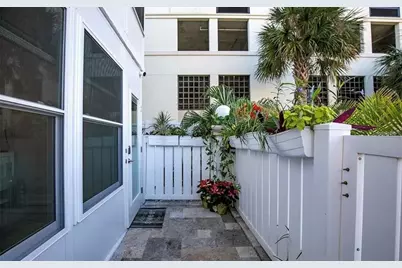 661 Poinsettia Avenue #104, Clearwater Beach, FL 33767 - Photo 3